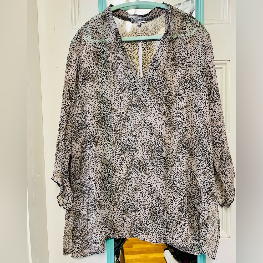 NWT Claudia Richard Women 2X Sheer Animal Print Blouse